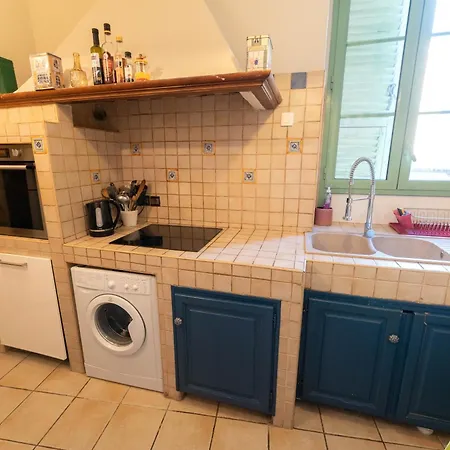 Spacieux 2p Centre Climatise